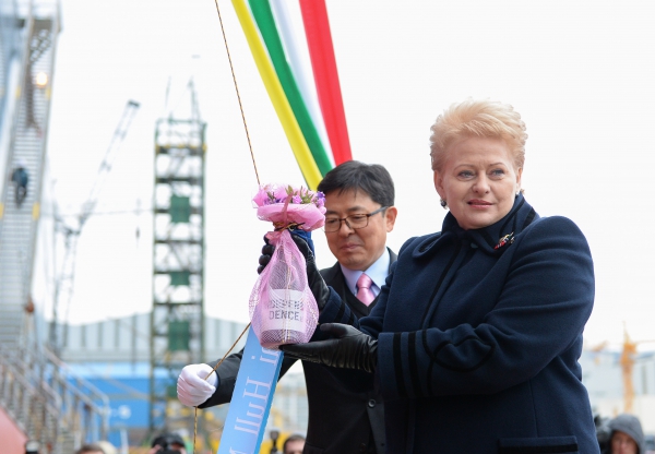 Lithuanian President Dalia Grybauskaite launches the FSRU Independence in South Korea in February 2014, which became the first LNG import terminal in formerly communist eastern Europe (Photo credit: (c) Lithuanian presidency)